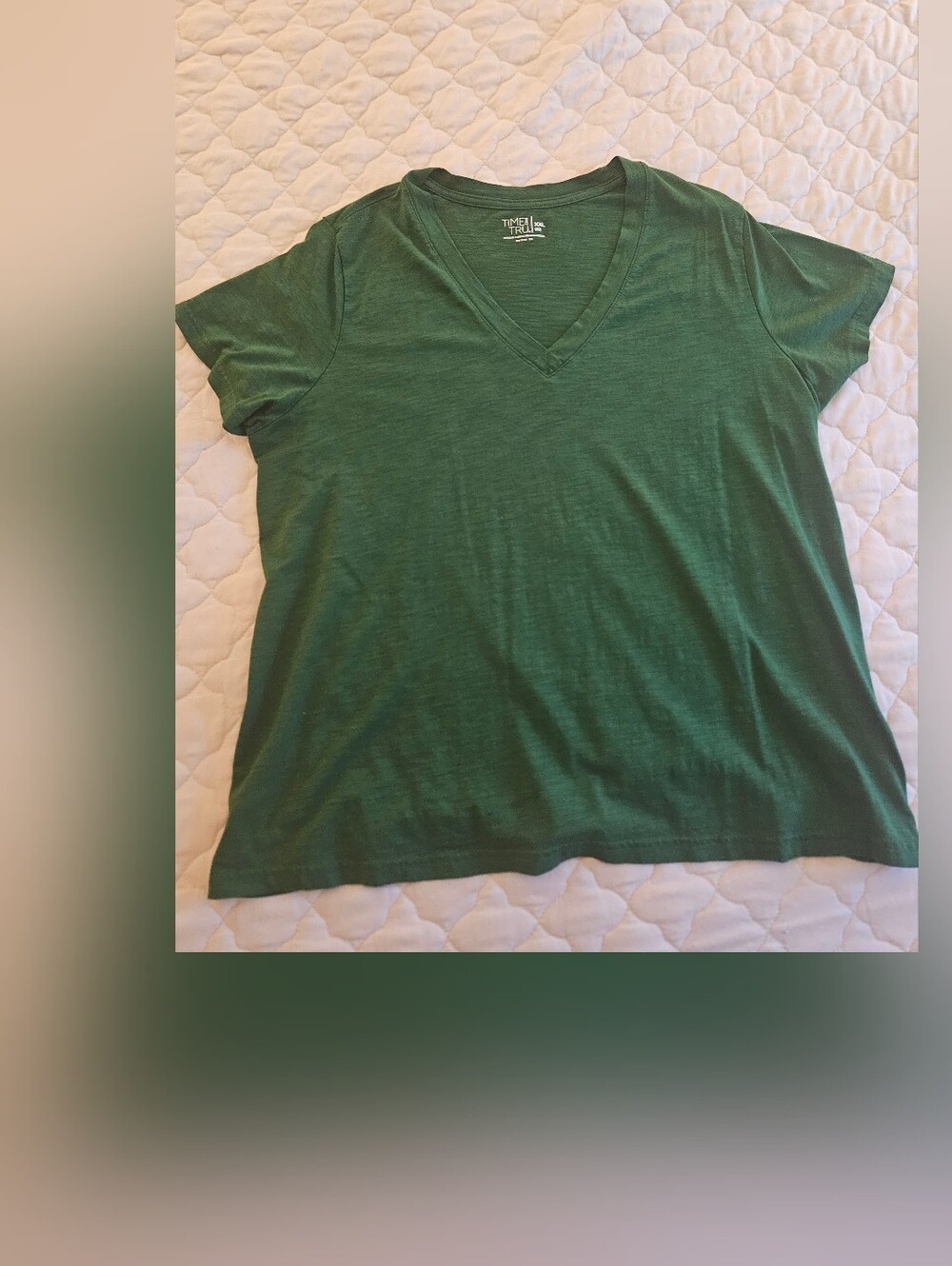 Time and Tru Green V-Neck Short Sleeve Tee